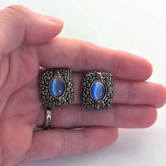 Vintage Premier Designs Silver Plated Catseye Moonglow Thermoset Clip Earrings - Picture 4 of 4